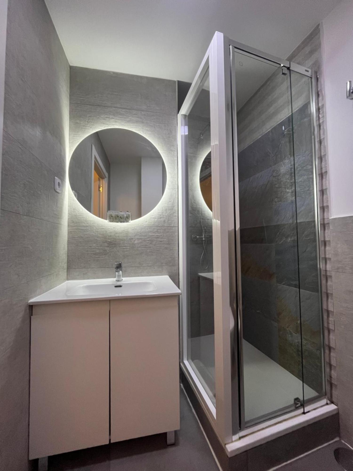 Gran Via Urban Apartments Madrid Exterior photo